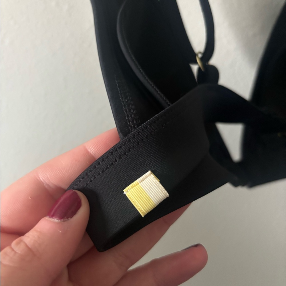 Summersalt | Plunge Bikini Top - Picture 4 of 5